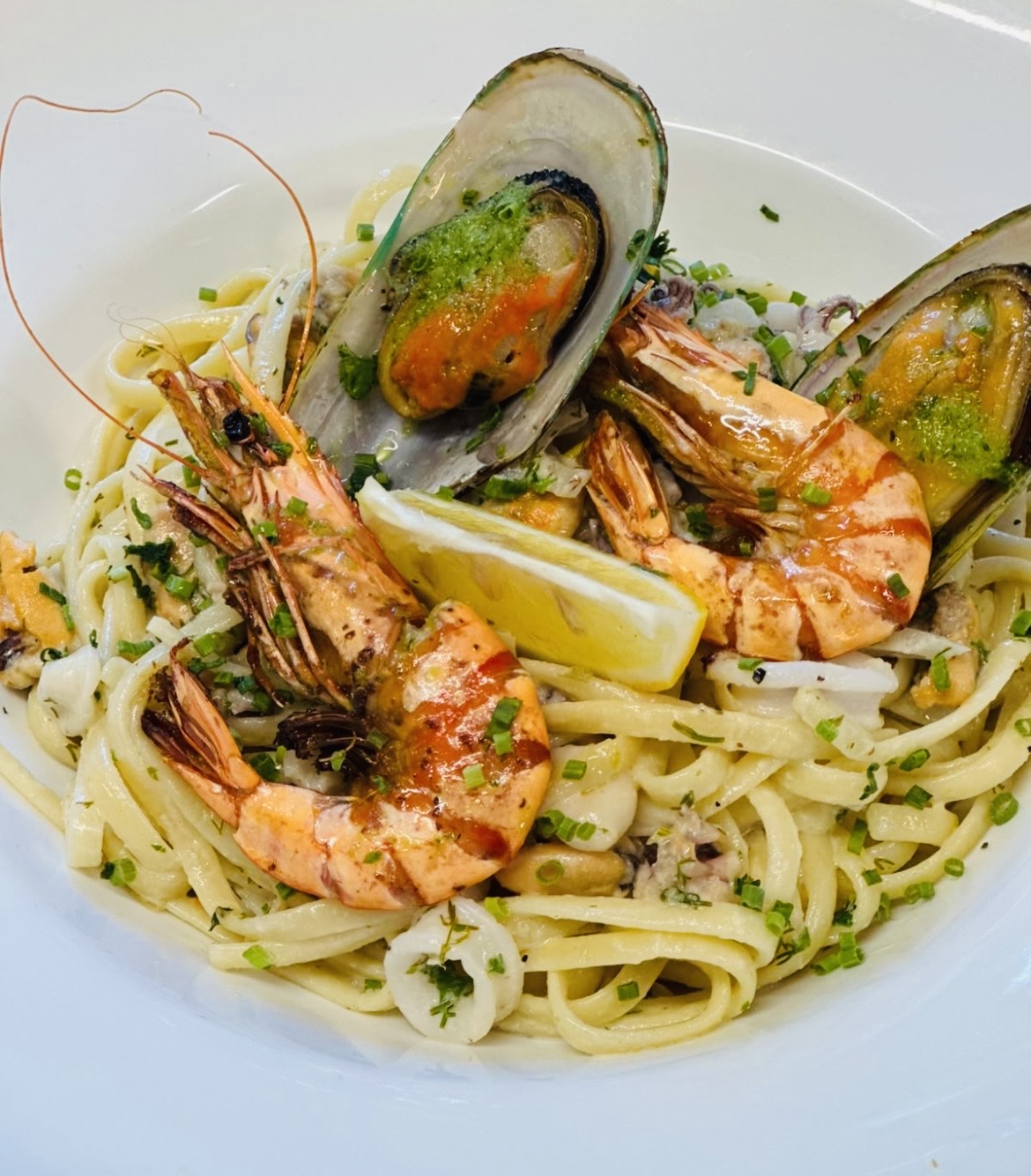 Seafood linguine with mussels, prawns and calamari at The Ilchester Arms