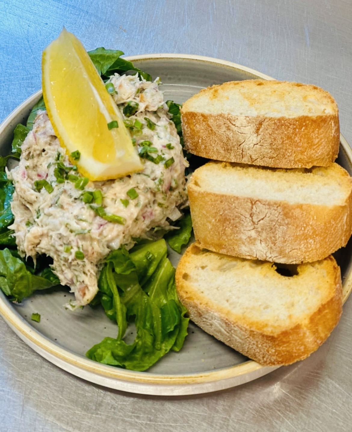 Fresh crab salad with toasted bread and lemon at The Ilchester Arms